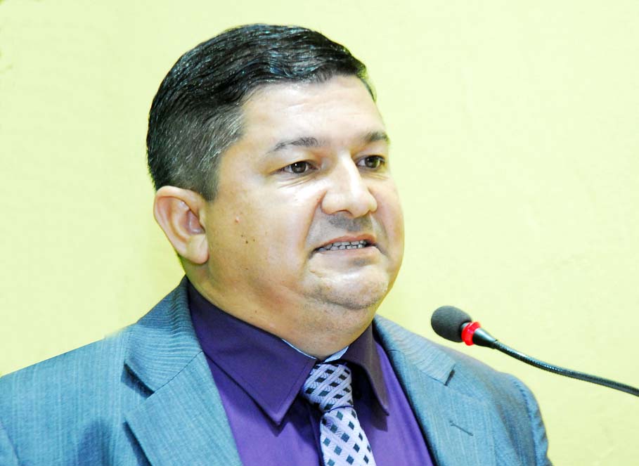 Vereador Everaldo de Oliveira busca agilizar o início dos serviços dos Correios nos bairros Juarez Lemos e 300 Anos