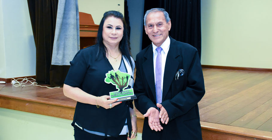 Poder Legislativo participa da solenidade de entrega do Prêmio Valores Familiares Comunitários