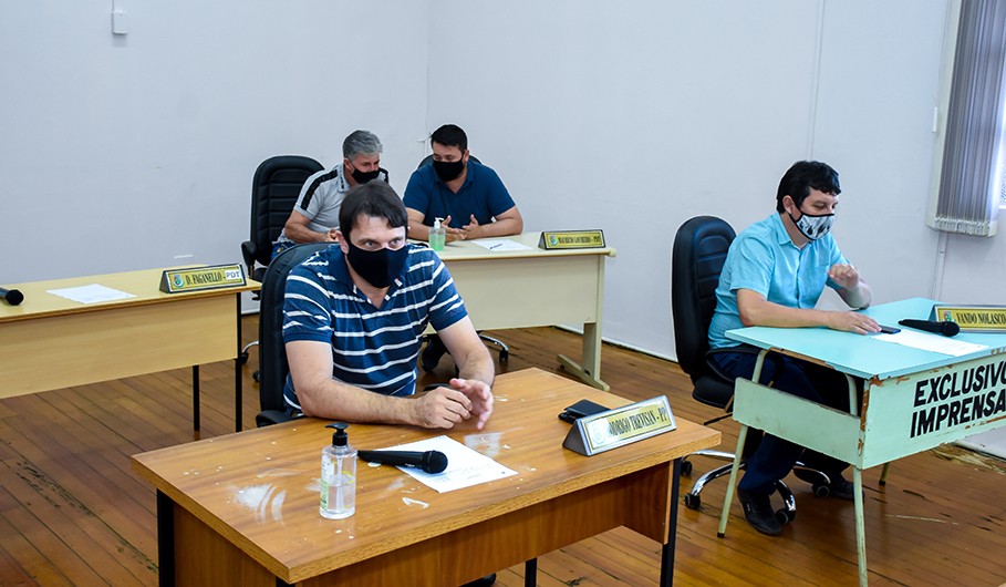 Sessão Ordinária desta última segunda-feira, 23