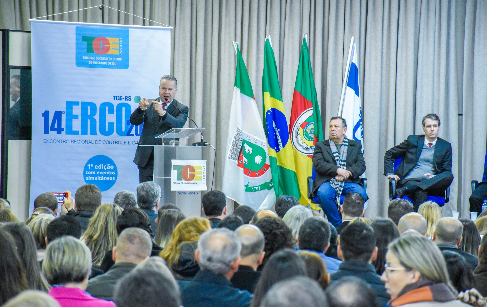 TCE/RS reúne gestores de 57 municípios da região em encontro de orientação