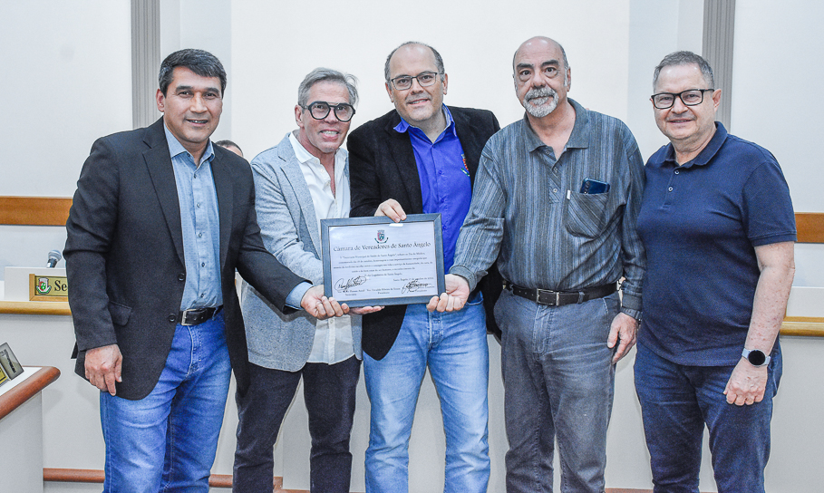 Legislativo homenageia os médicos Santo angelenses em Sessão Especial