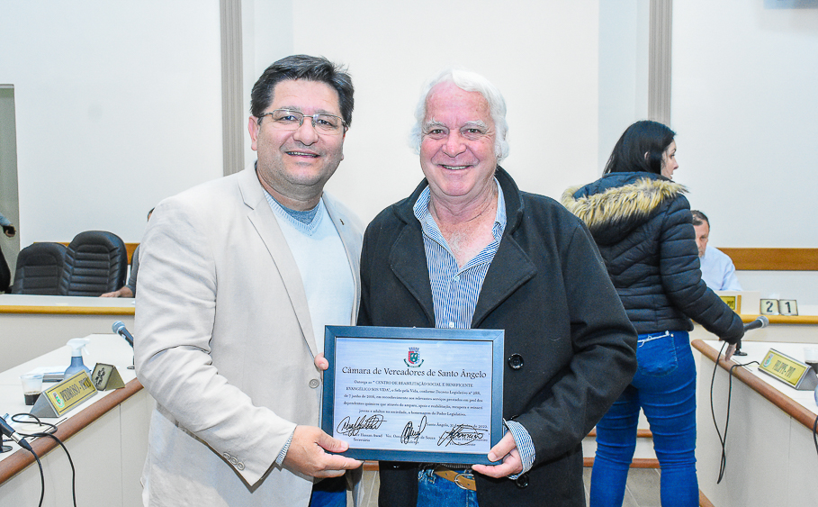 Sessão Especial presta homenagem aos agraciados pelo projeto Selo Pela Vida