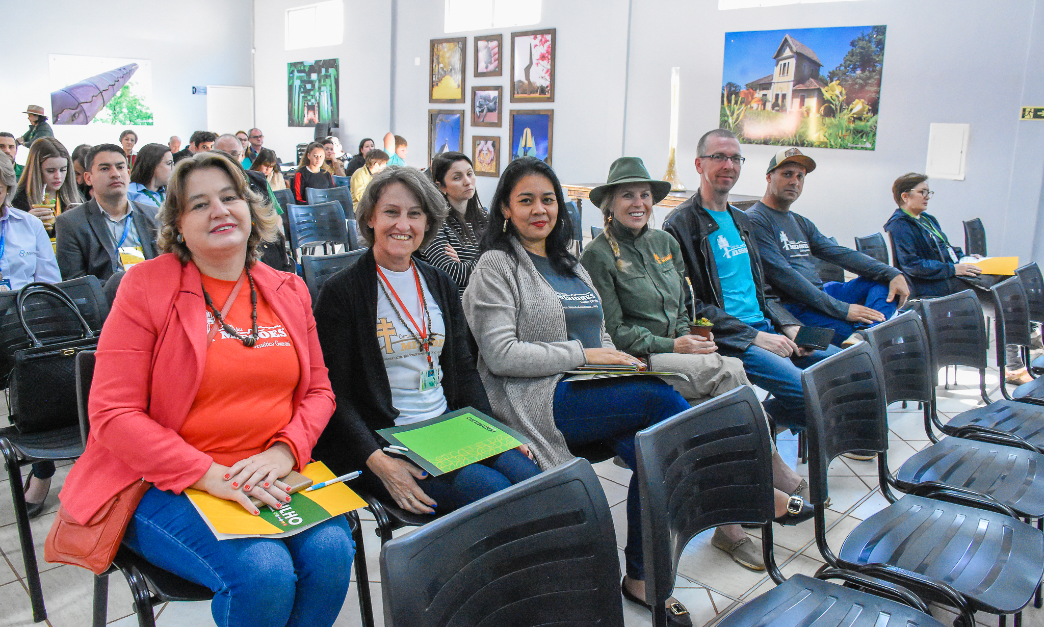 Legislativo santo-angelense participa do Seminário Internacional de Turismo