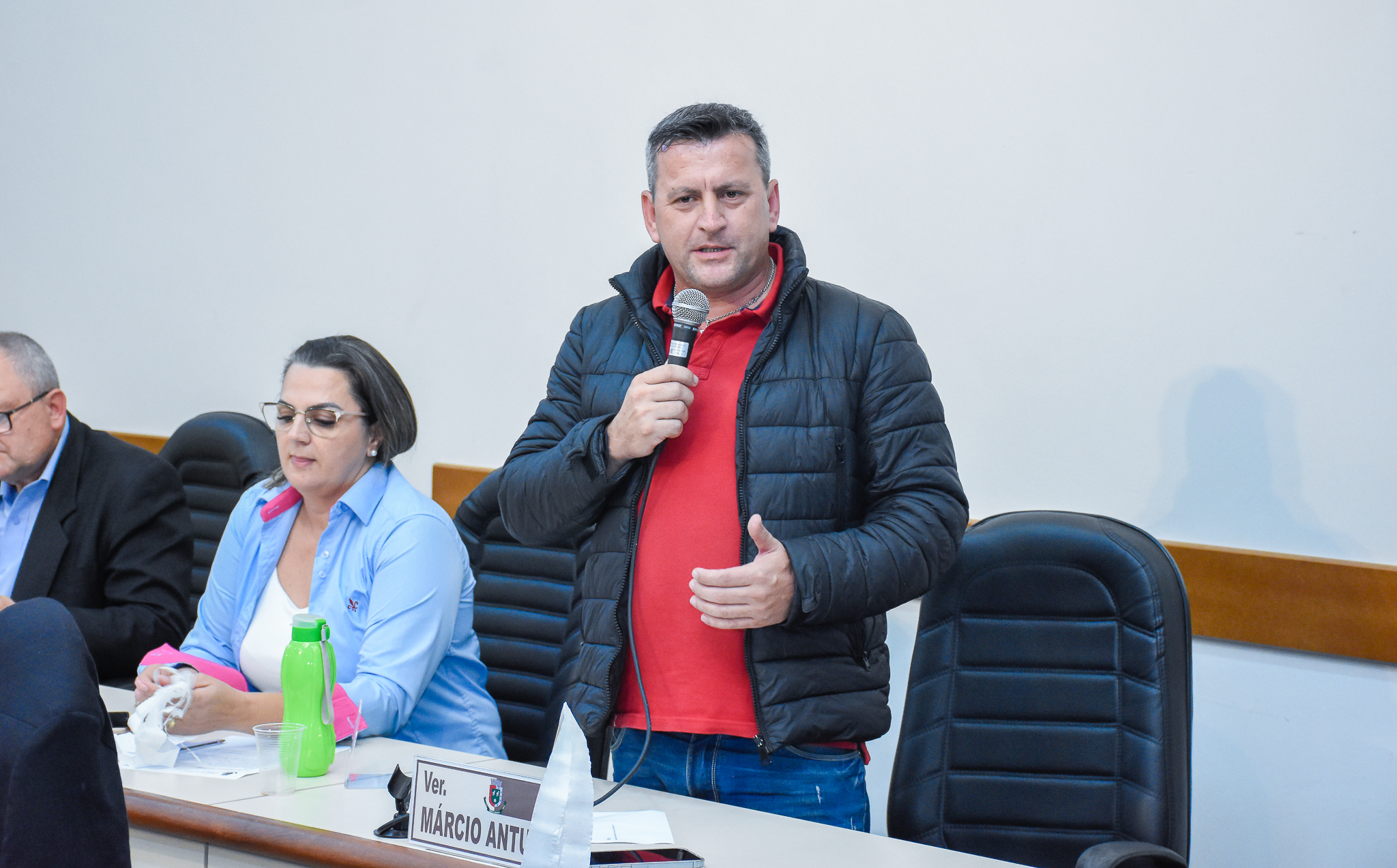 Aprovada em plenário moção a favor do piso nacional dos profissionais da enfermagem