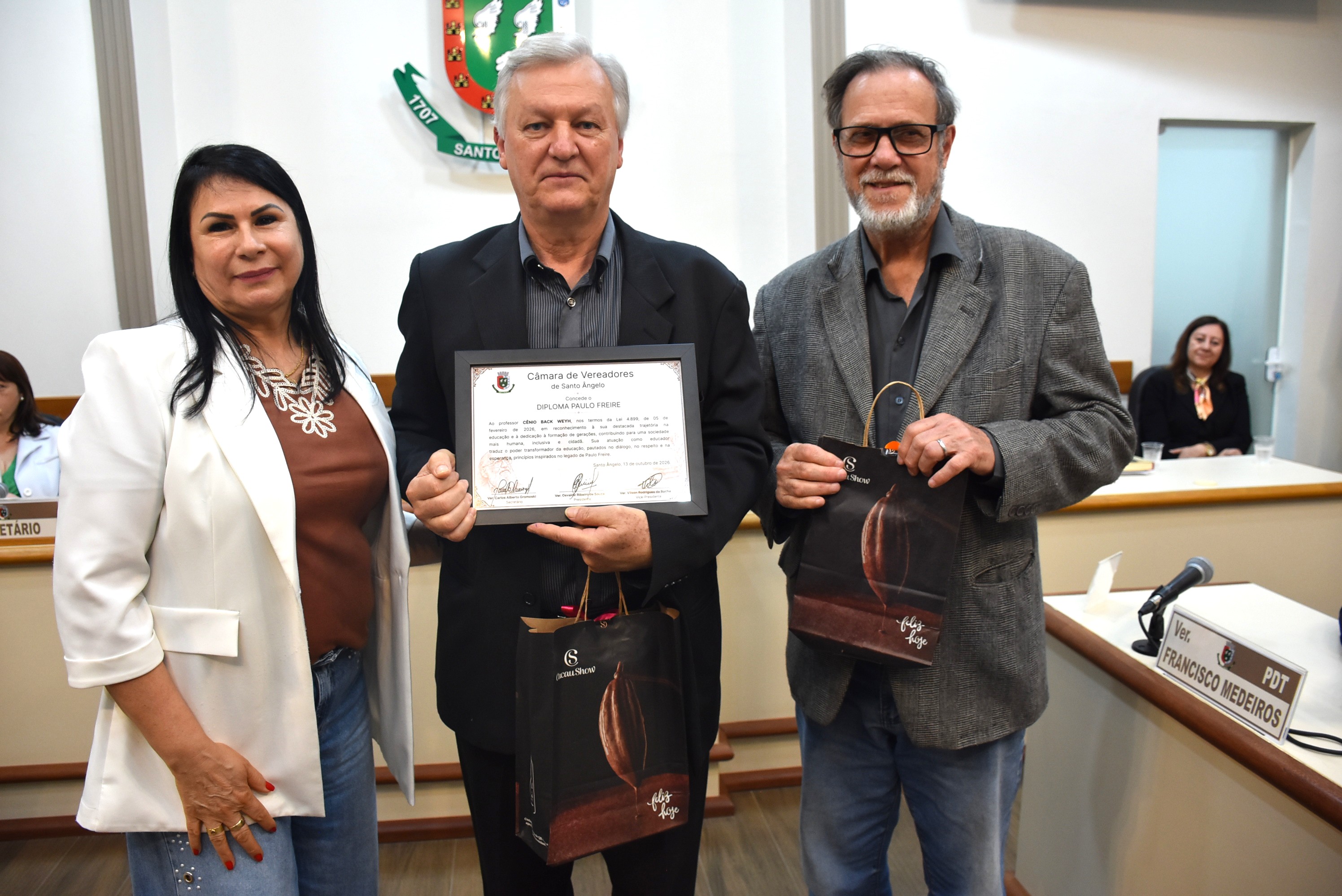 Câmara de Santo Ângelo realiza sessão solene em homenagem ao Dia do Professor