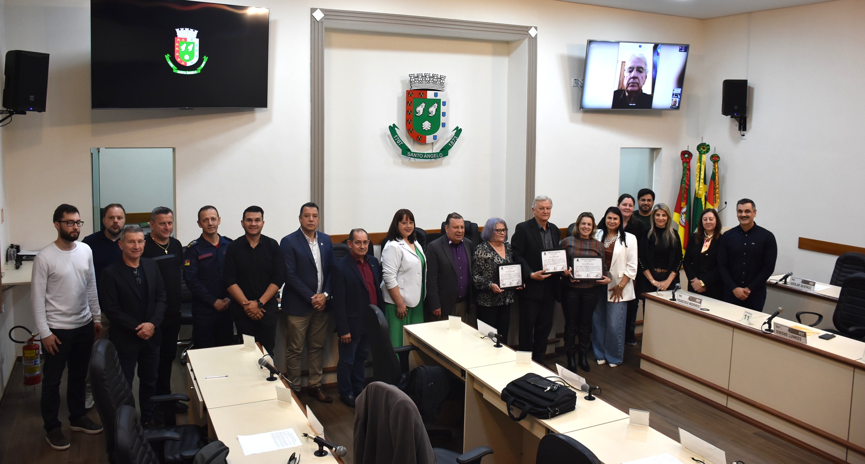 Câmara de Santo Ângelo realiza sessão solene em homenagem ao Dia do Professor
