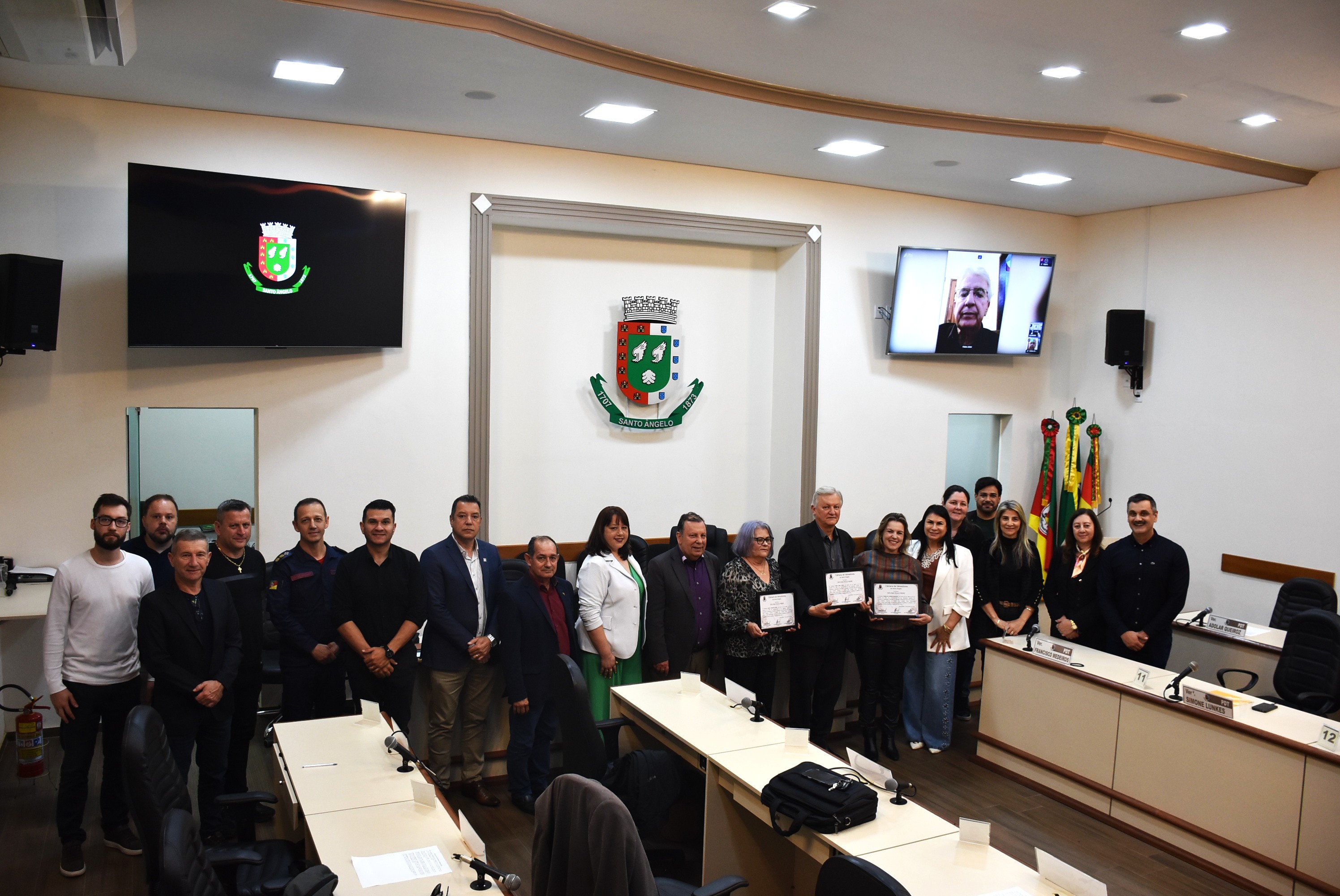 Câmara de Santo Ângelo realiza sessão solene em homenagem ao Dia do Professor