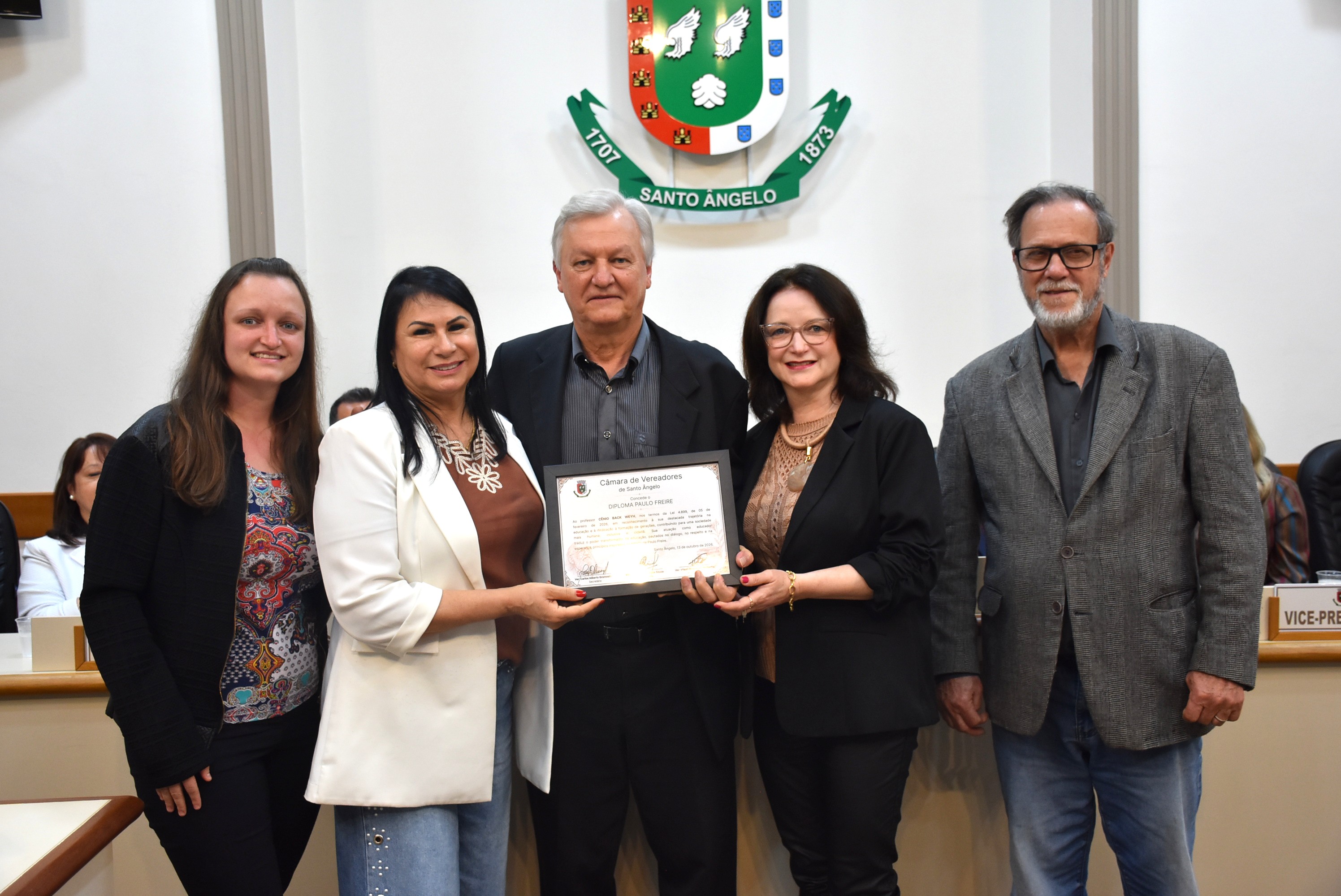 Câmara de Santo Ângelo realiza sessão solene em homenagem ao Dia do Professor