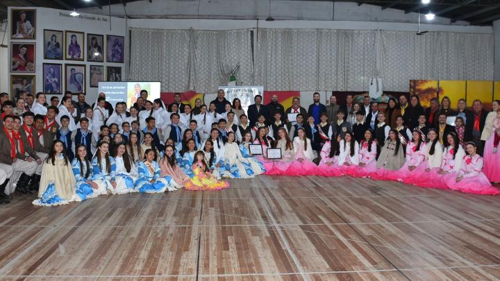 C&acirc;mara de Santo &Acirc;ngelo homenageia pe&otilde;es, prendas e entidades tradicionalistas em Sess&atilde;o Especial