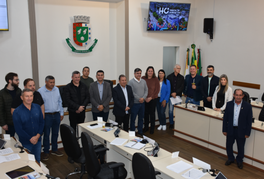 Imagem Destaque HCI e AMA ocupam espaço destinado a entidades durante sessão ordinária